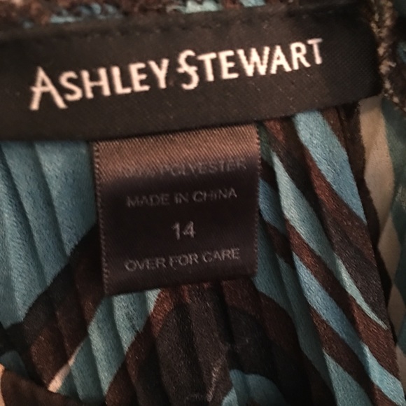 Top - Picture 3 of 3